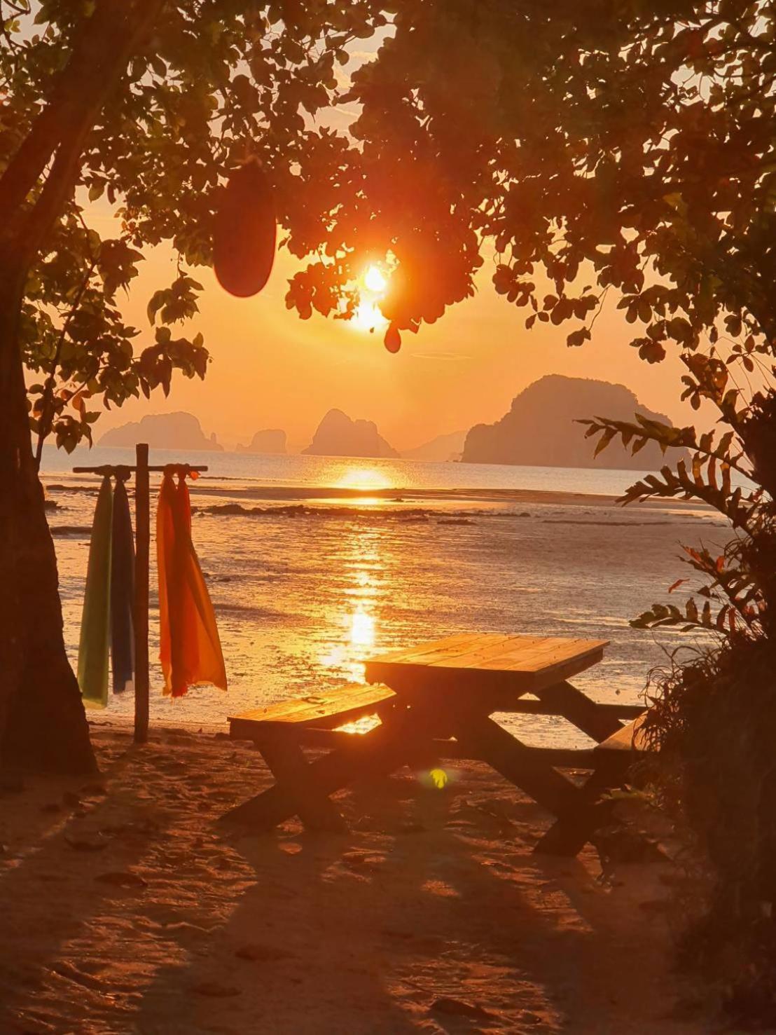 Melina Beach Front Bungalows Tha Lane Bay Bagian luar foto
