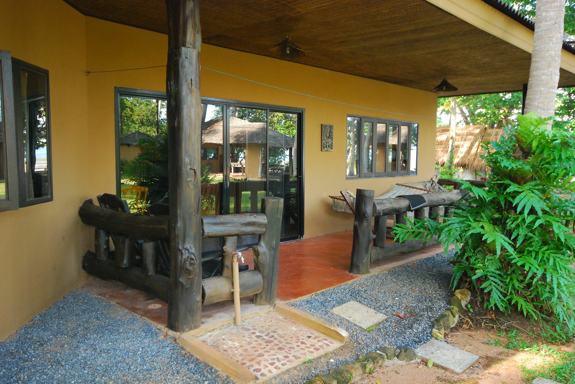 Melina Beach Front Bungalows Tha Lane Bay Bagian luar foto